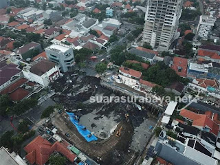 Foto udara kondisi terkini tanah ambles gubeng