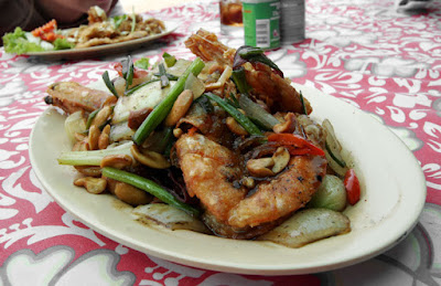 Prawns with cashew nuts