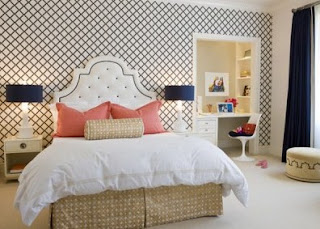 Tips on choosing a motif wallpaper bedroom wall