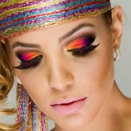 Maquiagem colorida para o Carnaval looks