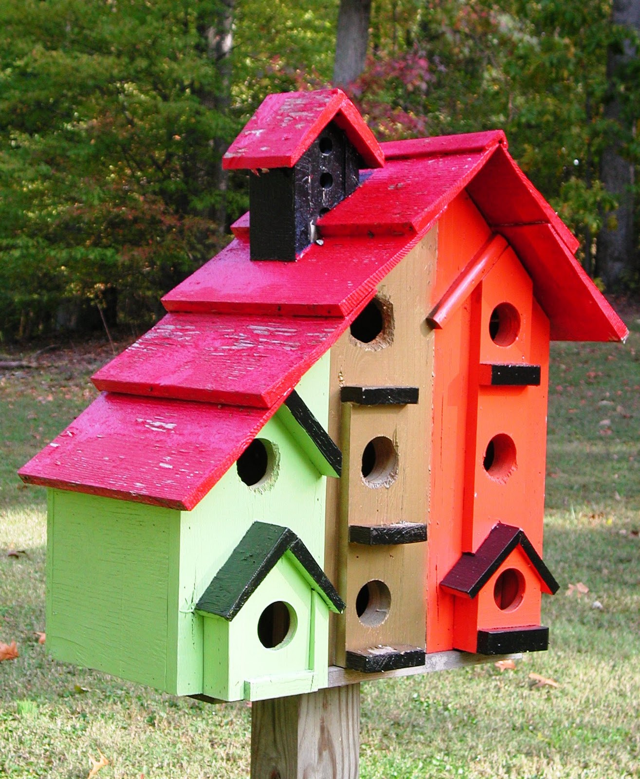 Corgis In My Garden: Whimsical Birdhouses