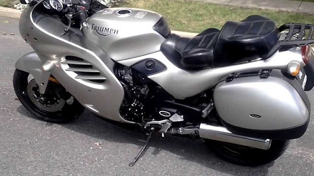 Triumph Trophy 1200 Exhaust Sound