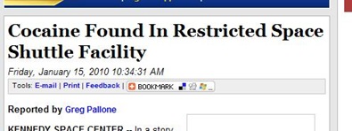 Manchete do site Central Florida News 13 de 15/01/2010: "Cocaína encontrada em instalação restrita do ônibus espacial" (Foto: News 13 / reprodução)