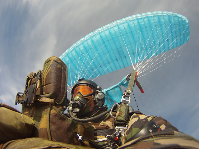 We offer HAHO HALO test jumps to find the best military parachuting solutions.