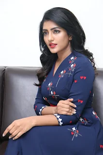 Actress Eesha Rebba Stills at Ragala 24 Gantallo Interview