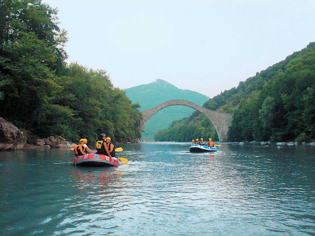 Πάμε για rafting...!