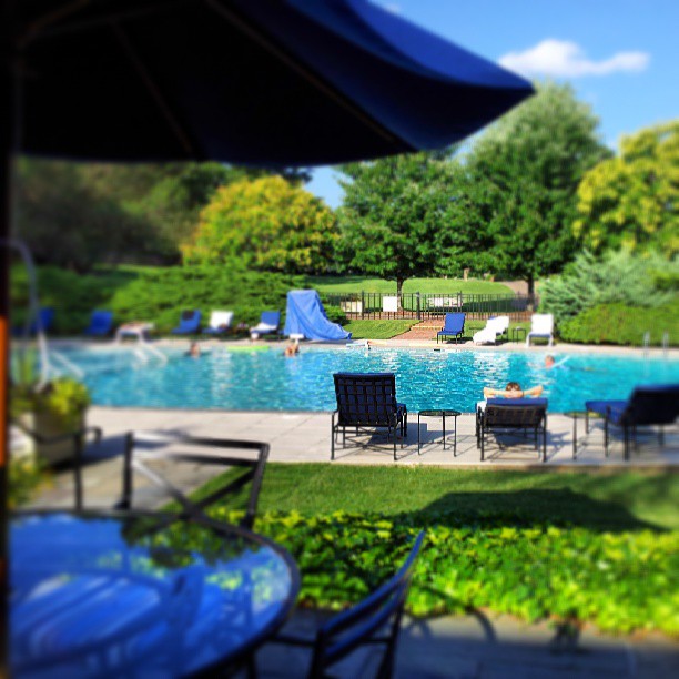 Luxury Pool in Colonial Williamsburg Hotel 