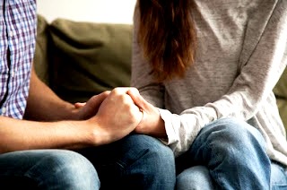 Tips to maintain trust and dedication in a relationship | रिश्ते में विश्वास और समर्पण बनाए रखने के टिप्स 