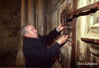 Ternyata Penjaga Makam Yesus itu Seorang Muslim