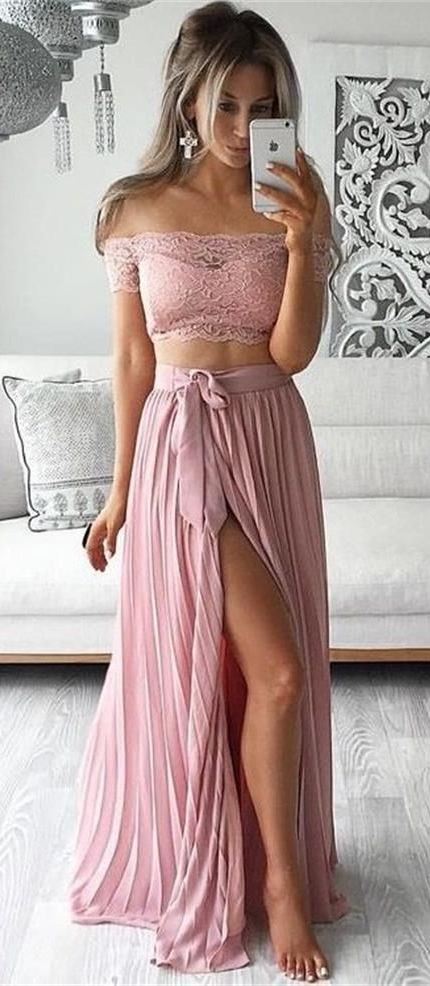 fashionable outfit idea / lace crop top + pastel maxi skirt