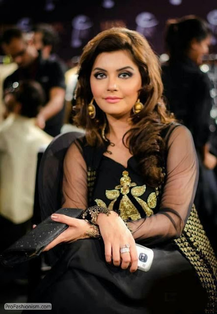 Nida Yasir HD Wallpapers Free Download