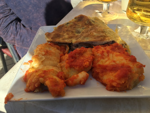 Bar Bremen de Aldaia - Bacalao con tomate y tortilla de champiñones