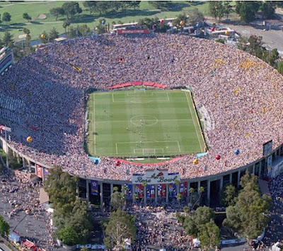 biggest football stadiums in USA