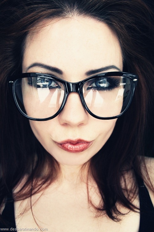 lindas belas sensuais sexy sedutoras garotas mulheres moças nerds girls geek nerd geeks hot  (23)