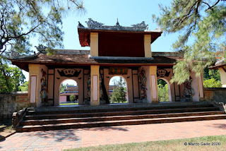 PAGODA DE LA DAMA CELESTIAL (Thien Mu Pagoda). HUÉ, VIETNAM