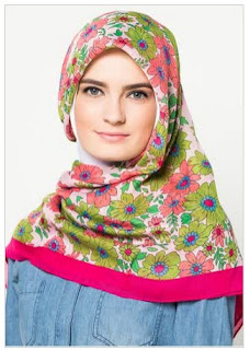 Model Hijab