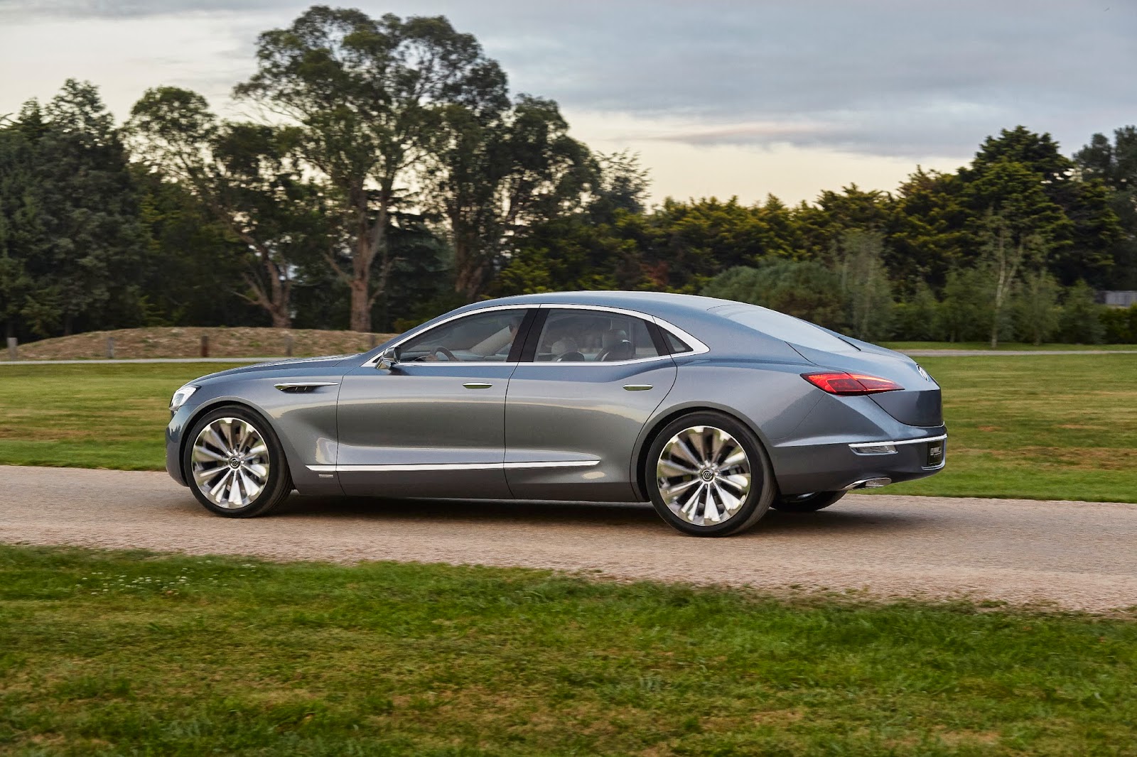 Buick Avenir Concept Car Debut at the Detroit Auto Show