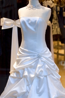 Unforgettable-bridal-wedding-dress-gown-pictures