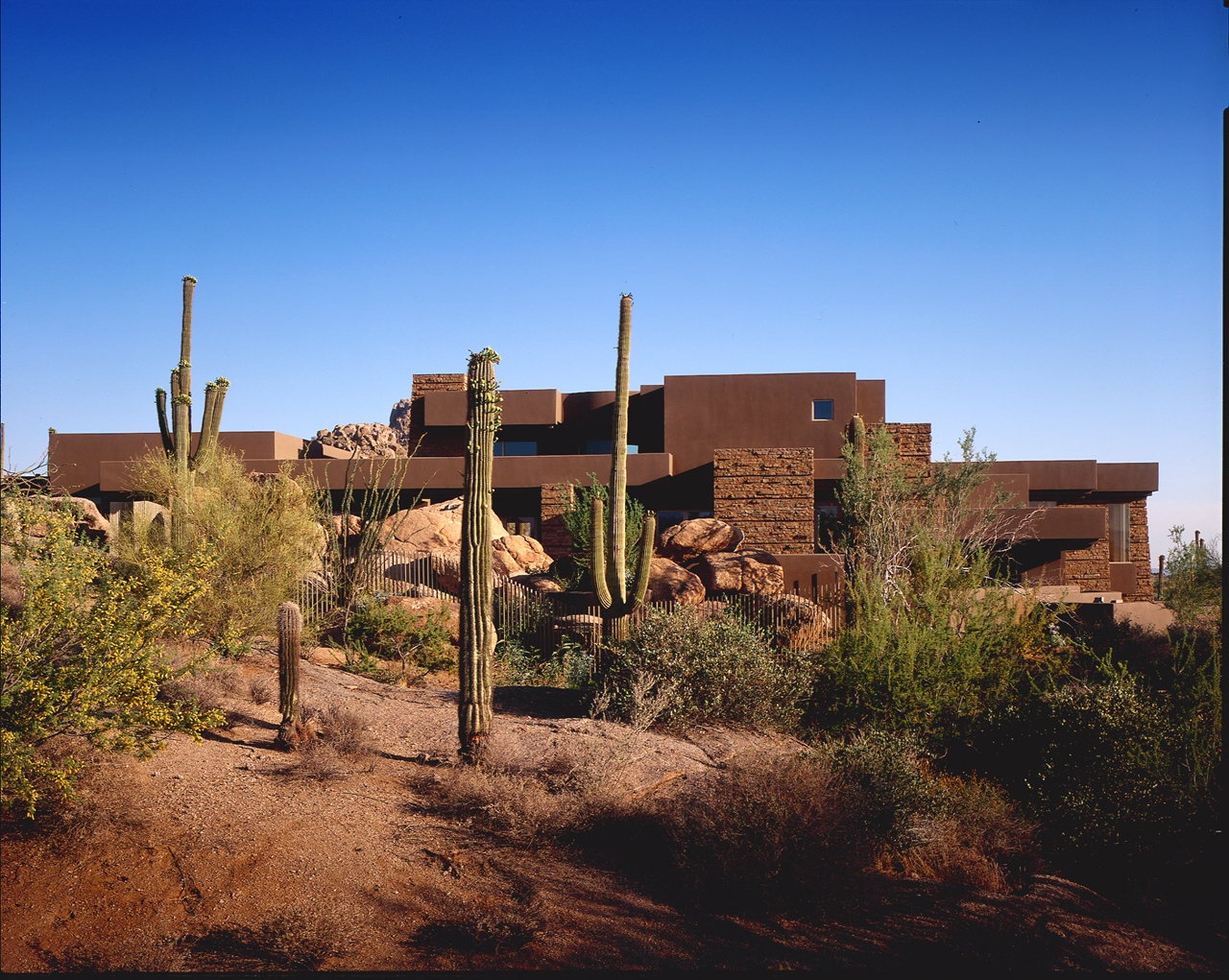 World of Architecture: Modern Desert House For Luxury Life In The ...