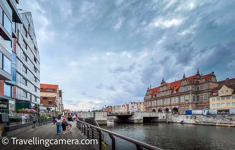 The Crane (Żuraw): A medieval port crane that stands as a symbol of the city's maritime history. It houses a maritime museum that provides insights into Gdansk's trading past.