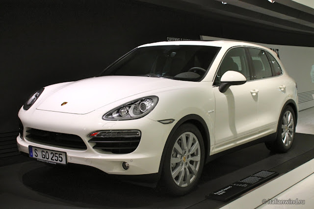 Porsche Cayenne S Hybrid, 2010 г.