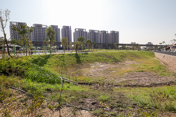 台中太平馬卡龍公園由垃圾山變成特色公園，多項設施還有寵物專區