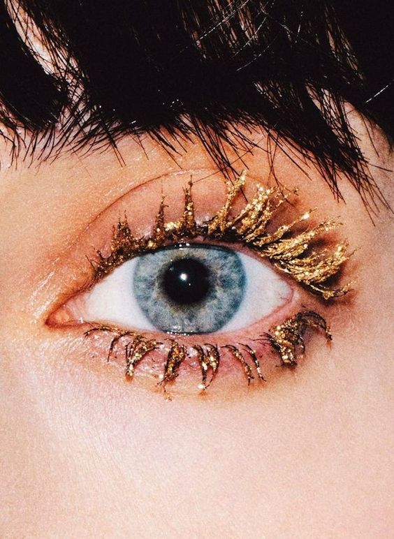4 Statement Gold Eye Looks To Try Now