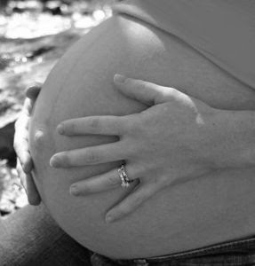 Image: Maternity Photos. Photo credit: Roberta Lott (syposinc), on FreeImages