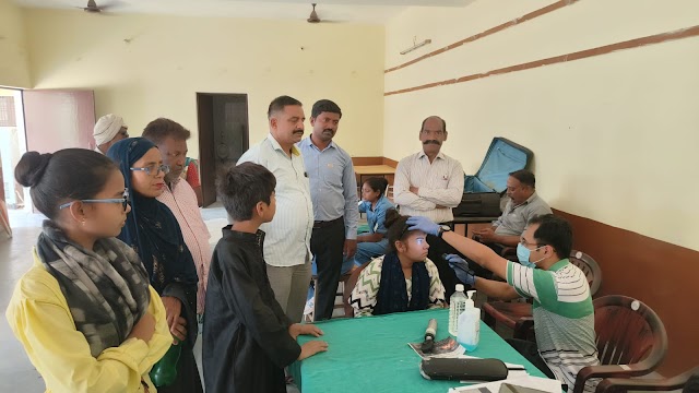 इंडियन रेडक्रॉस सोसायटी हरदोई के तत्वावधान में नेत्र शिविर का आयोजन