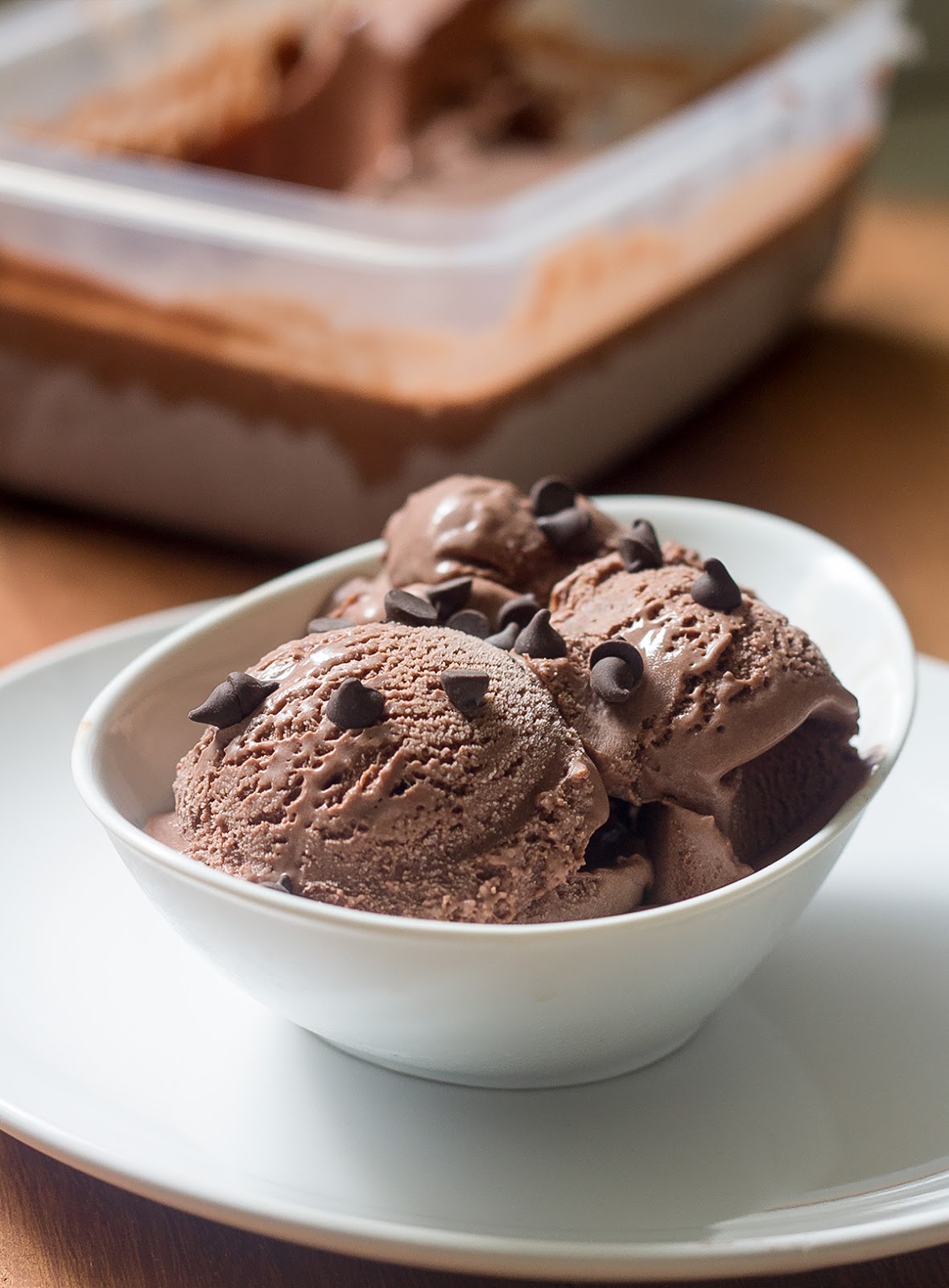 Learning to cook Eggless chocolate  ice  cream  with out 