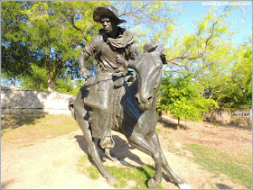 Lugares Turísticos y Atracciones en Dallas: Pioneer Plaza