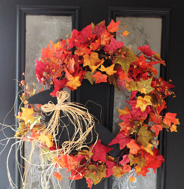 Spooky Fun Front Porch Decorating From Itsy Bits And Pieces