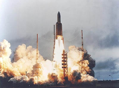 Arine-5-Satellite-Launches-High-Tech