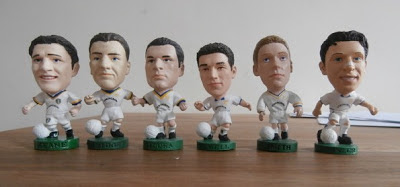 Centre forwards Keane, Viduka, Bridges, Kewell, Smith, Fowler