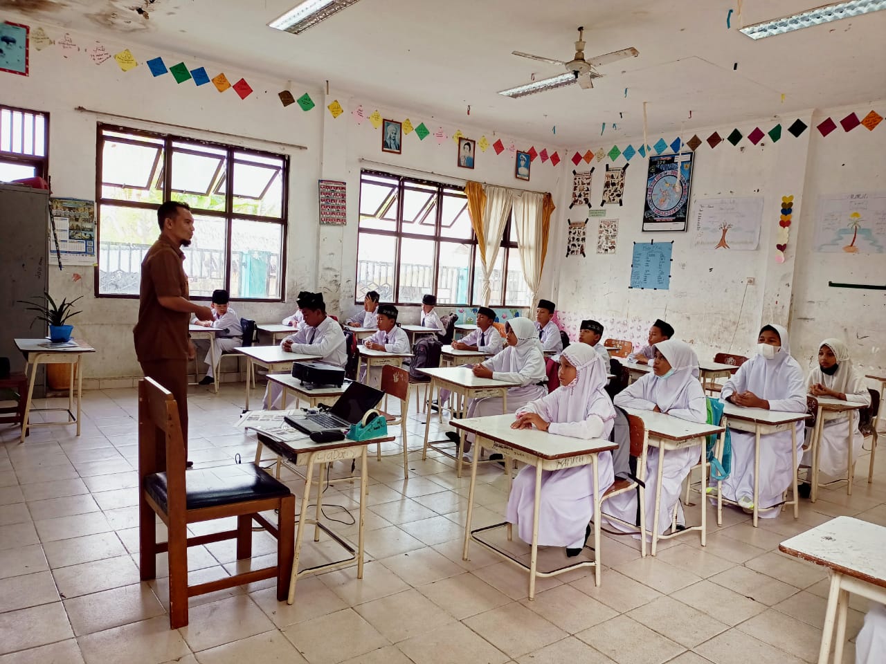 Hakikat Pembelajaran Dalam Pendidikan