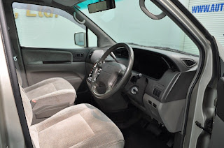 1999 Nissan Elgrand X for Namibia 