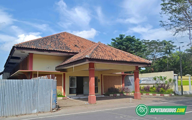 gedung KNPI di kawasan gor wergu kudus