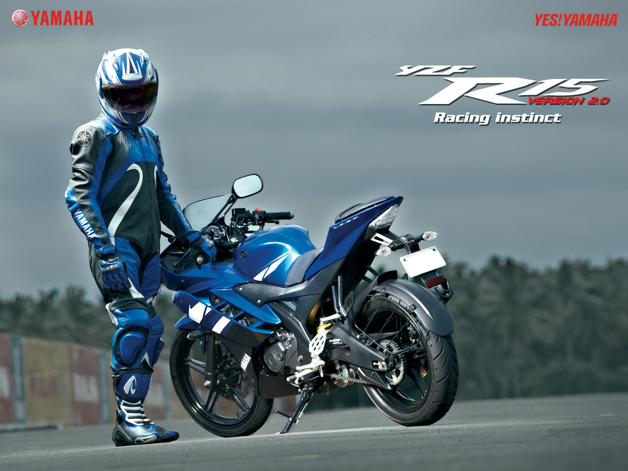 BIKERAZY: Yamaha R15 v2.0 official wallpapers