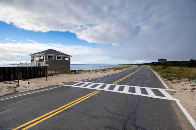 Strada costiera verso Woods Hole-Cape Cod