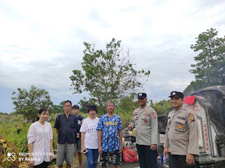 Polisi Mengamankan Ritual Sembahyang Kubur di Singkawang