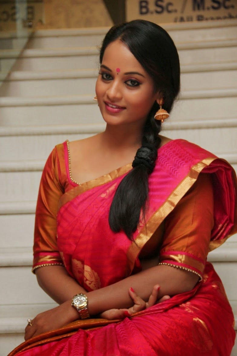 Actress SujaVarunee Latest HD Images