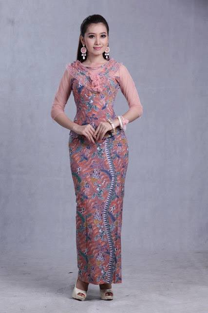 myanmar traditional dress - yu thandar tin