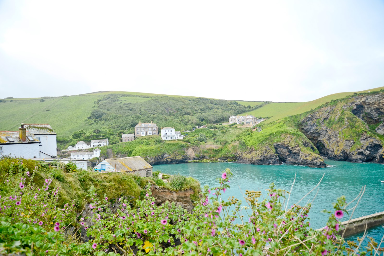 port issac, port isaac doc martin, uk family holidays with kids, cornwall days out with the kids, family travel uk, 