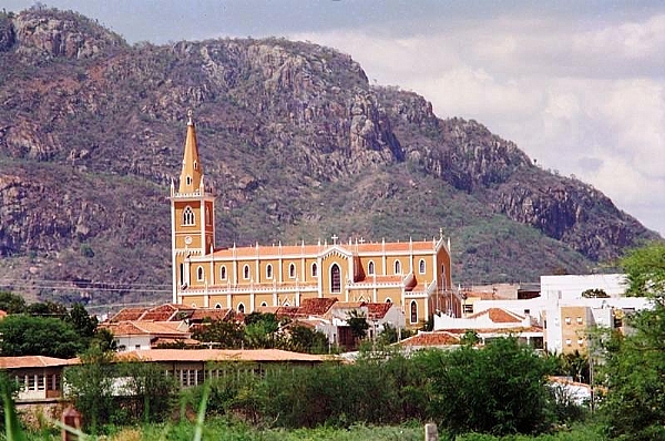 Comissão da Mulher da ALEPE participa de audiência pública em Serra Talhada nesta quinta (31)