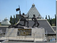 patung tugu pahlawan