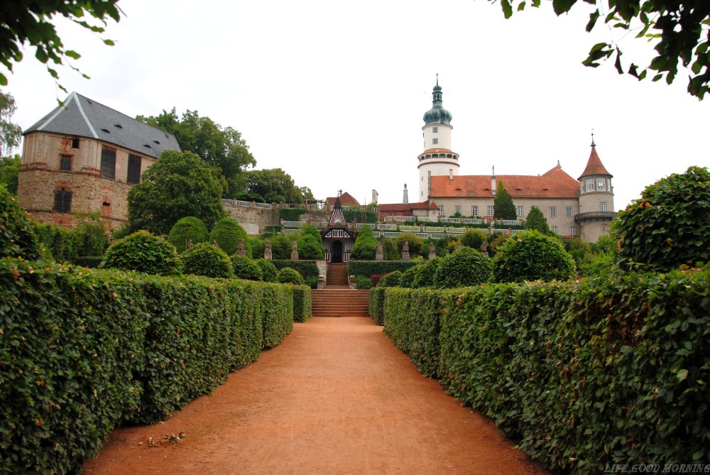 Między Piekłem, a Rozkoszą - Nowe Miasto nas Metują. 