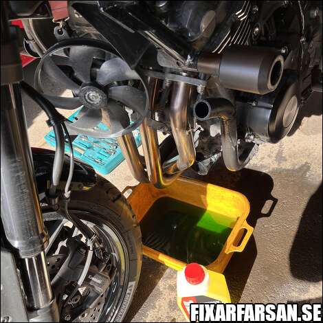 Montera-byta-kylare-mc-kawasaki-z900rs