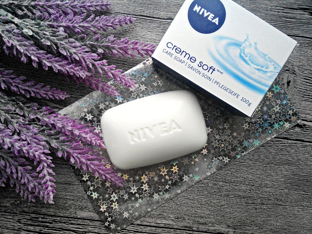 Nivea Creme Soft Care Soap Крем-мыло с увлажняющим миндальным маслом "Увлажнение и забота"