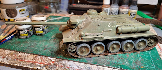 Italeri SU-100 assault gun