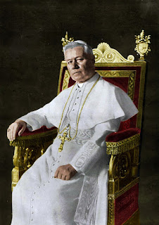 A retouched photograph of Pius X, taken in 1903 by Francesco De Federicis